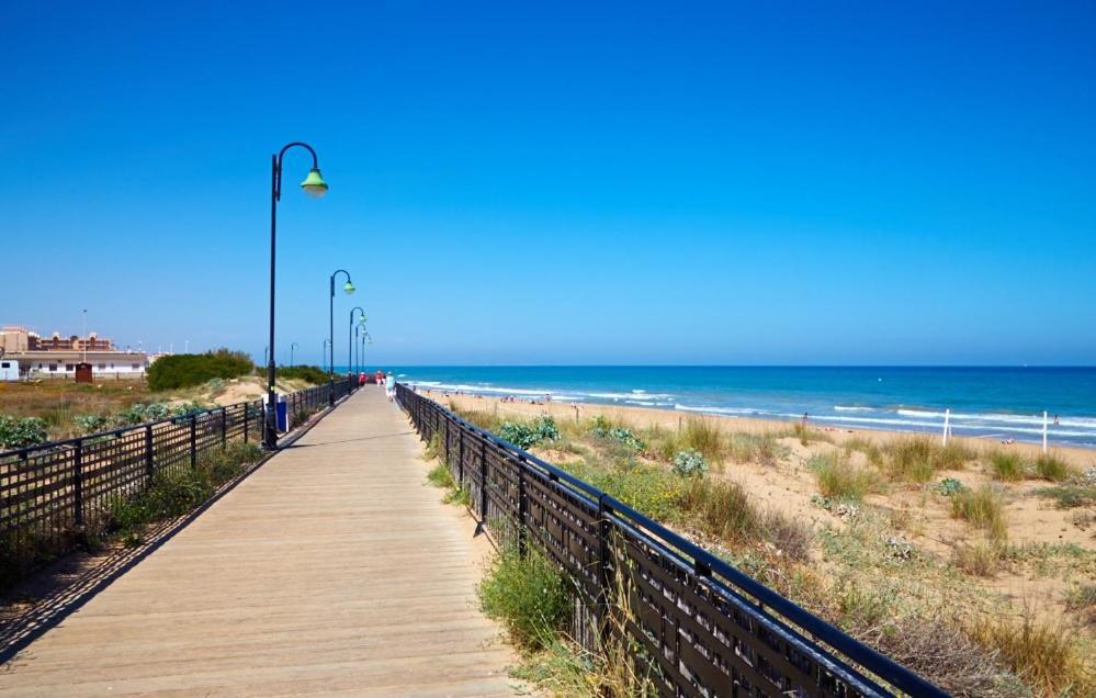 Apartment With Pool, Sea Views & Balcony Less Than 10Min Walk To La Mata Beach! Torrevieja Exterior photo